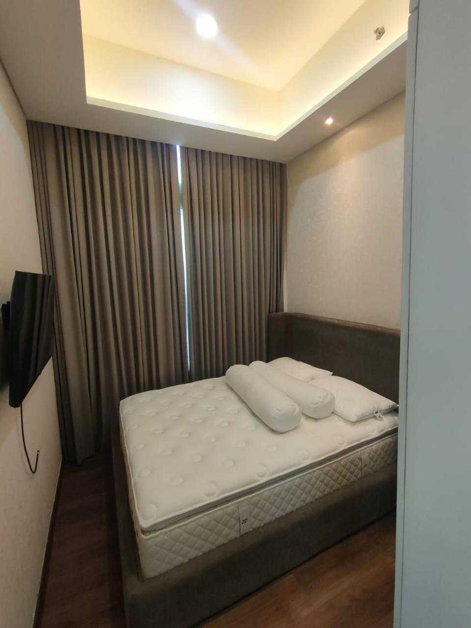 Super Penthouse Stmoritz Apartment, Lippomall Puri Indah Jakarta Exteriör bild